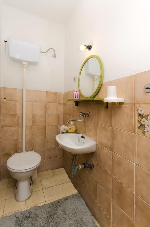 Apartment Niko Vodice Esterno foto
